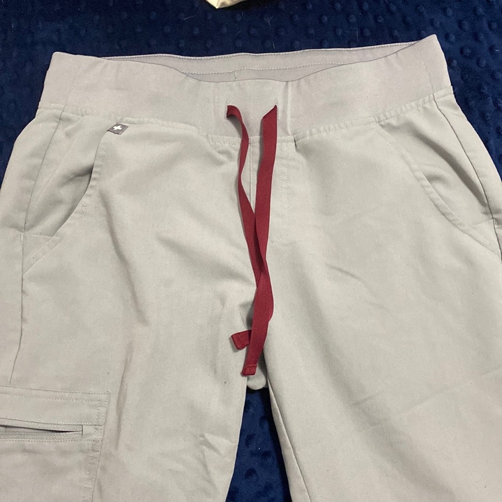 Figs Technical Collection- Zamora Joggers Cement Small Regular